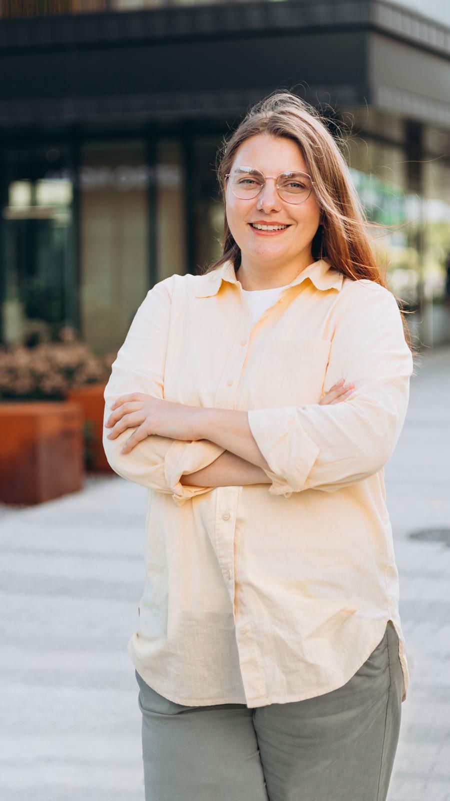Lady in front of a business